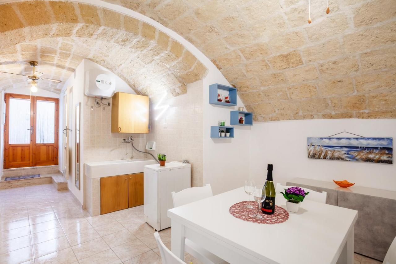Monopoli Heartbeat - Apartment 200M From Sea エクステリア 写真