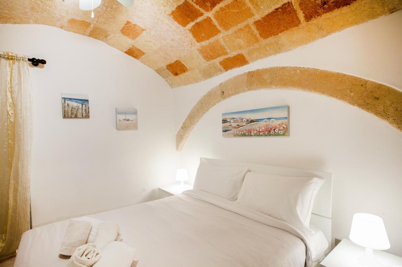 Monopoli Heartbeat - Apartment 200M From Sea エクステリア 写真